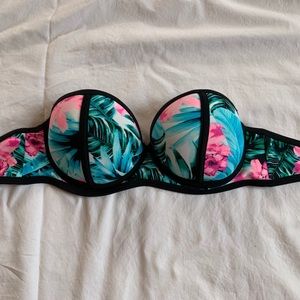 Strapless, floral bikini top